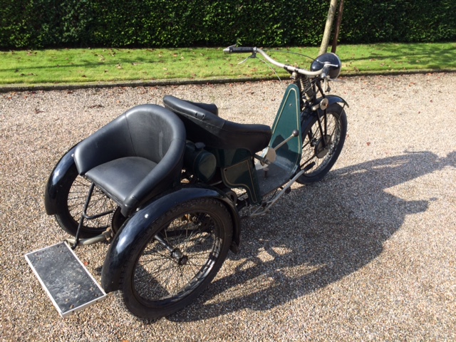 Monet Goyon (bj 1934) 250cc villiers motor met NL (trike) kenteken